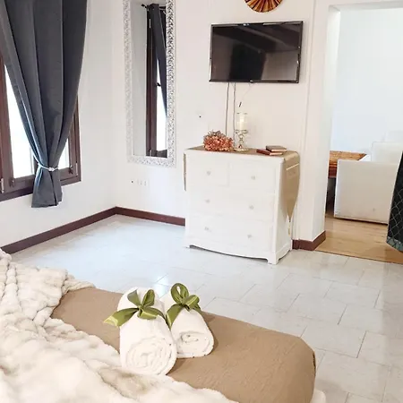 Ca'de La Madonna By Ca-sa Check Appartement
